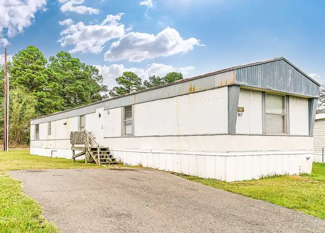 Property at Oak Creek Estates MHC - 3216 E 35th St, Texarkana, AR, 71854, 3 beds, 2 baths, [object Object]