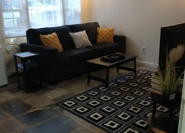 Property at 514 Valley Rd Unit B, Charlottesville, VA, 22903, 1 bed, 1 bath, [object Object]