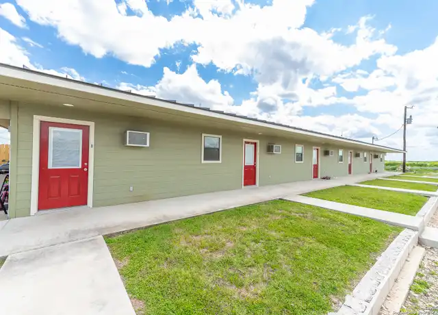 Property at 2893 U.S. 83 Unit F, Uvalde, TX, 78801, 1 bed, 1 bath, [object Object]
