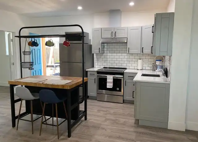Property at 514 S School St, Lodi, CA, 95240, 2 beds, 1 bath, [object Object]