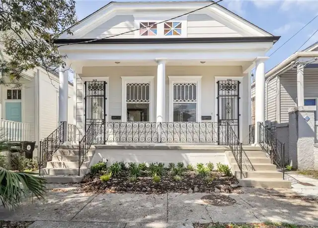 Property at 214 Audubon St, New Orleans, LA, 70118, 2 beds, 1 bath, [object Object]