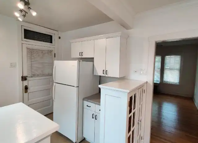 Property at 4017 W Berteau Ave Unit 1, Chicago, IL, 60641, 1 bed, 1 bath, [object Object]