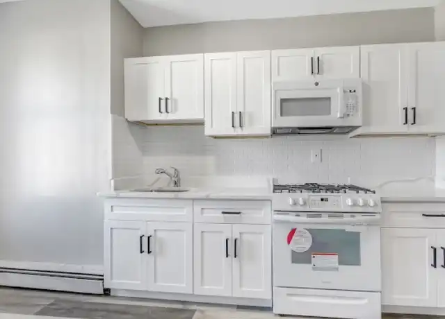 Property at 102 Genessee Ave, Paterson, NJ, 07503, 1 bed, 1 bath, [object Object]