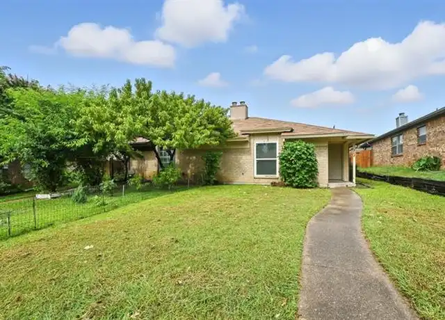 Property at 512 Guerin Dr, Arlington, TX, 76012, 2 beds, 2 baths, [object Object]