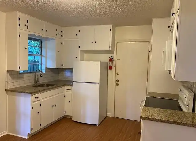 Property at 8309 Hathaway Dr Unit B, Austin, TX, 78757, 2 beds, 1 bath, [object Object]