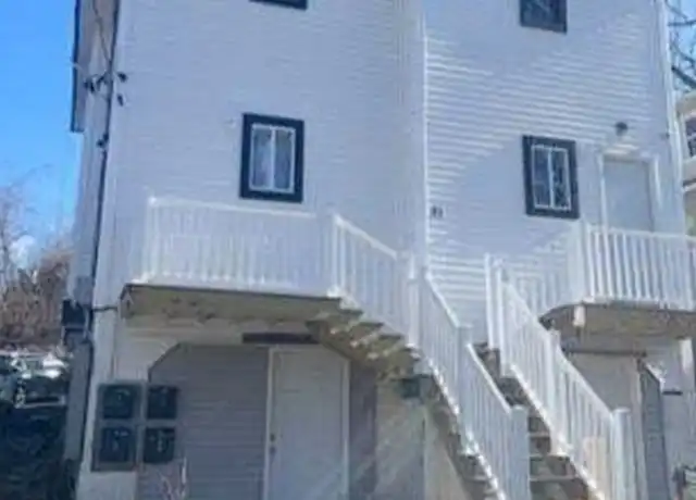 Property at 51 River St Unit 3rd FL, Waterbury, CT, 06706, 2 beds, 1 bath, [object Object]