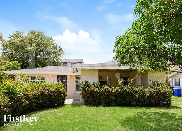Property at 4762 West Dr, Fort Myers, FL, 33907, 3 beds, 2 baths, [object Object]