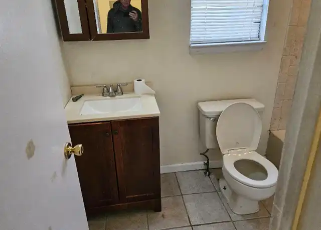 Property at 812 N Oaks Blvd, North Brunswick, NJ, 08902, 1 bed, 1 bath, [object Object]