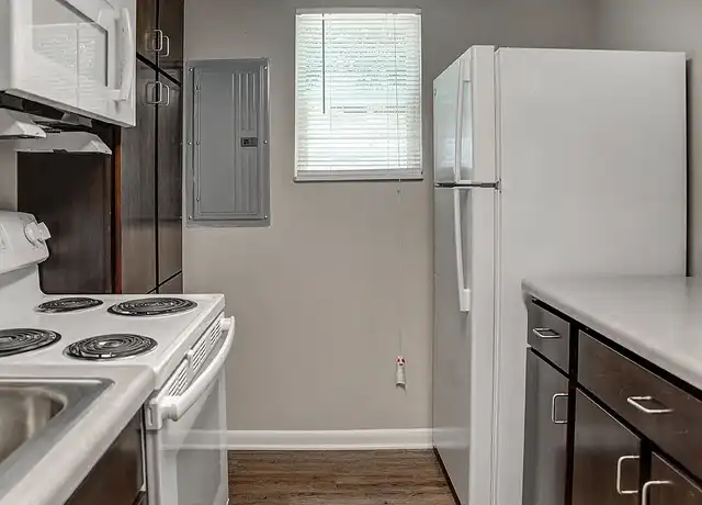 Property at Bell Diamond Manor - 1009 Middlesex St, Norfolk, VA, 23523, 2 beds, 1 bath, [object Object]