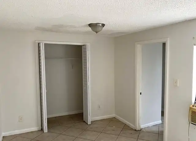Property at 1640 SW 40th Ter Unit 2, Fort Lauderdale, FL, 33317, 1 bed, 1 bath, [object Object]