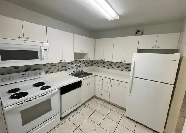 Property at 7440 Miami Lakes Dr Unit F212, Miami Lakes, FL, 33014, 2 beds, 2 baths, [object Object]