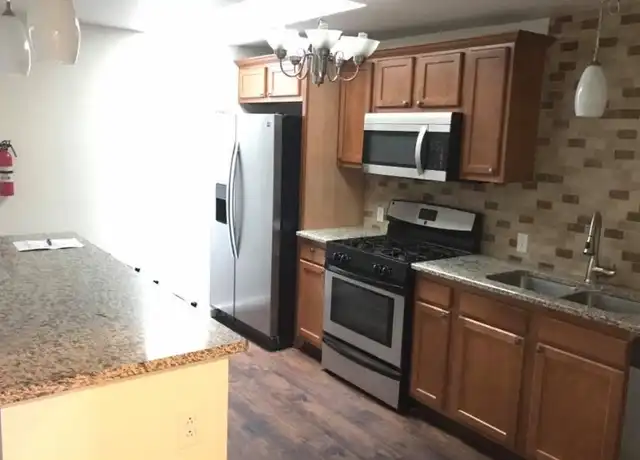Property at 102 Gilfillan St, Franklin, PA, 16323, 2 beds, 1 bath, [object Object]