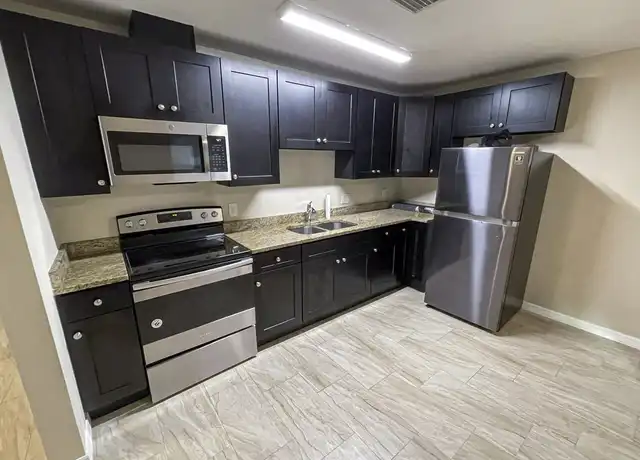 Property at 303 Benita St, Kissimmee, FL, 34744, 1 bed, 1 bath, [object Object]