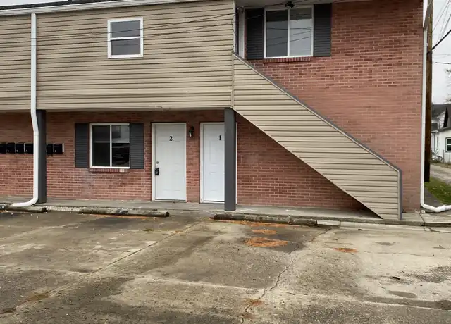 Property at 135 W Hendricks St #10, Shelbyville, IN, 46176, 1 bed, 1 bath, [object Object]