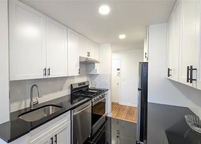 Property at 605 Grove St Unit G5, Clifton, NJ, 07013, 1 bed, 1 bath, [object Object]