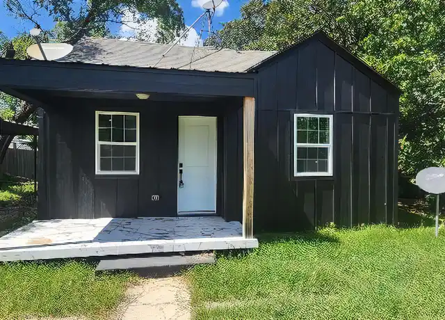 Property at 1103 Waco St, Gatesville, TX, 76528, 2 beds, 1 bath, [object Object]