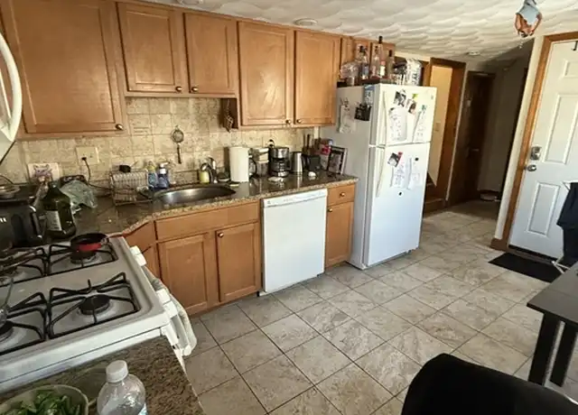Property at 585 Somerville Ave Unit A-1, Somerville, MA, 02143, 4 beds, 1.5 baths, [object Object]