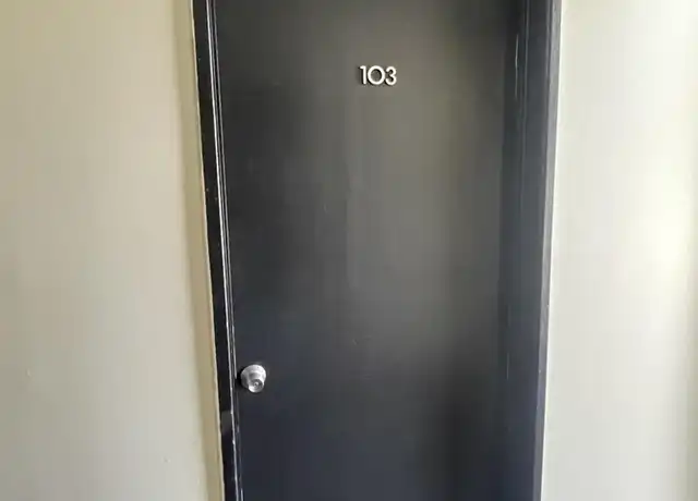 Property at 4210 Rochester Rd Unit 103, Royal Oak, MI, 48073, 1 bed, 1 bath, [object Object]