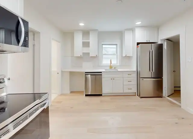 Property at 71 Water St Unit 2, Quincy, MA, 02169, 3 beds, 1.5 baths, [object Object]
