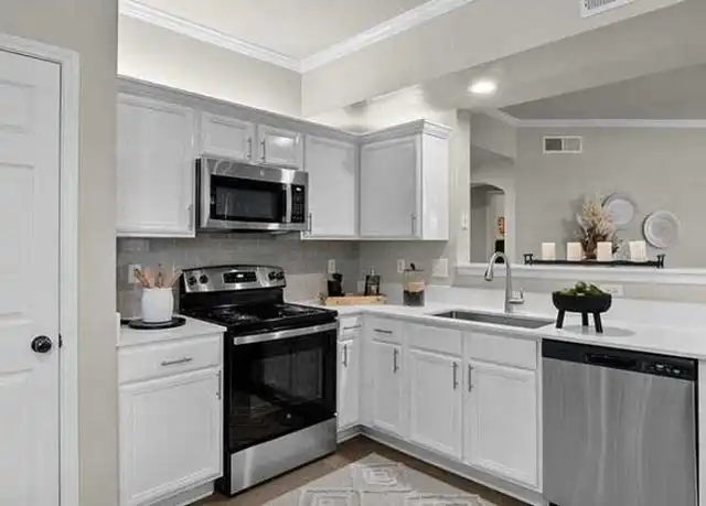 Property at 558 Kingwood Dr, Kingwood, TX, 77339, 1 bed, 1 bath, [object Object]