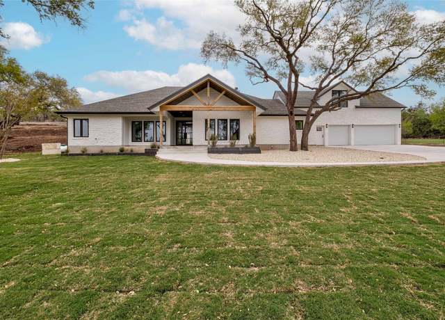 Photo of 717 E Creek Dr, Dripping Springs, TX 78620