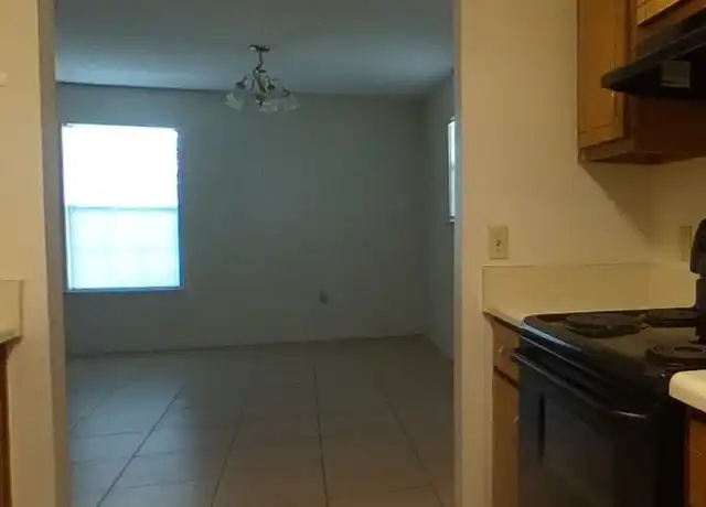 Property at 615 Edney Ave E, Crestview, FL, 32539, 2 beds, 2 baths, [object Object]