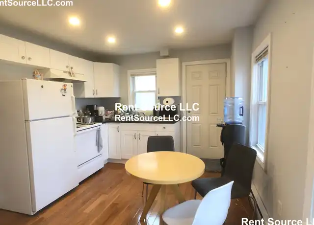 Property at 5 8th St #3, Cambridge, MA, 02141, 1 bed, 1 bath, [object Object]