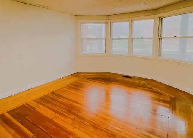 Property at 646 Tyler St Unit 646, Pittsfield, MA, 01201, 3 beds, 2 baths, [object Object]