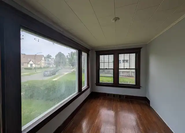 Property at 188 Englewood Ave Unit 1, Buffalo, NY, 14214, 4 beds, 1 bath, [object Object]