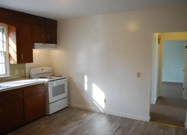 Property at 371 Church St Unit 11, Brooklyn, CT, 06234, 2 beds, 1 bath, [object Object]