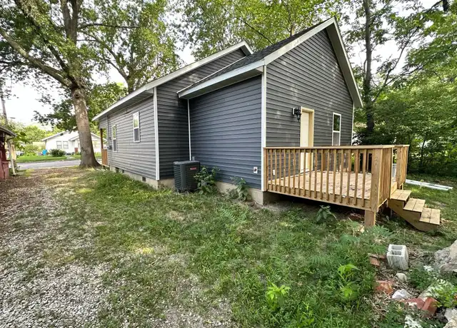 Property at 704 Washington Ave, Columbia, MO, 65201, 3 beds, 1 bath, [object Object]