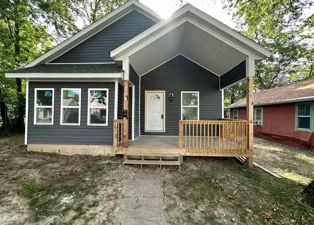 Property at 704 Washington Ave, Columbia, MO, 65201, 3 beds, 1 bath, [object Object]