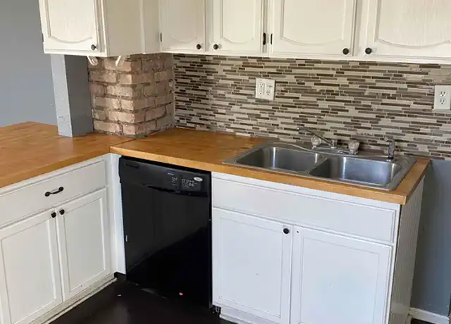 Property at 916 N 9th St, Salina, KS, 67401, 3 beds, 1 bath, [object Object]