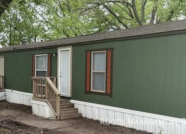 Property at 4842 SW Topeka Blvd Unit 4, Topeka, KS, 66609, 3 beds, 2 baths, [object Object]