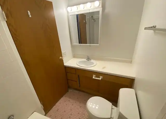 Property at 708 University Ave SE, Minneapolis, MN, 55414, 1 bed, 1 bath, [object Object]