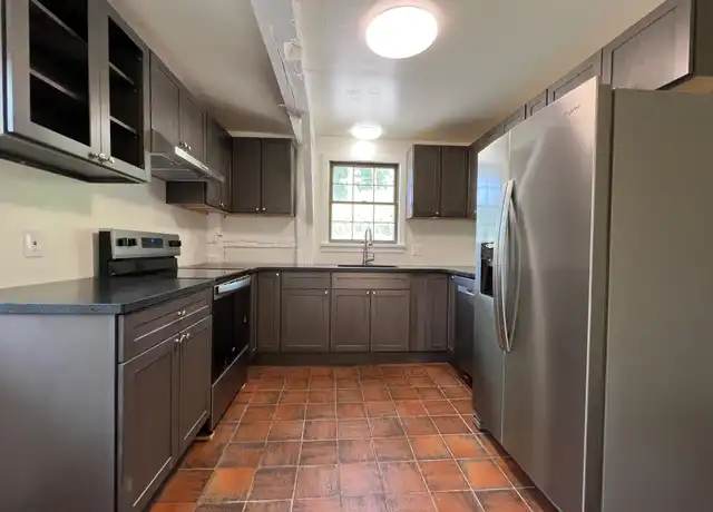 Property at 121 E Hook Cross Rd, Hopewell Junction, NY, 12533, 2 beds, 1.5 baths, [object Object]