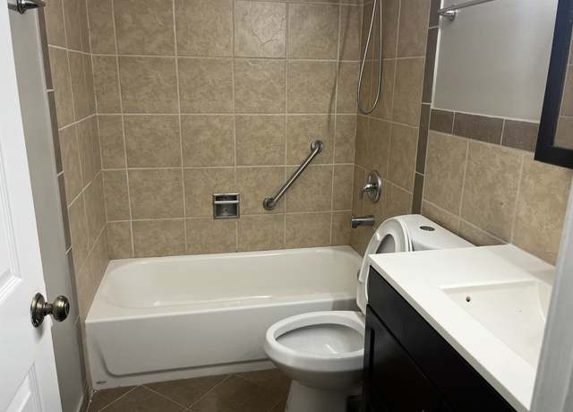 Photo of 4062 Charleston Rd Unit 1E, Matteson, IL 60443