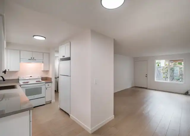 Property at 408 SE Denver St Unit 408-2, Albany, OR, 97321, 1 bed, 1 bath, [object Object]