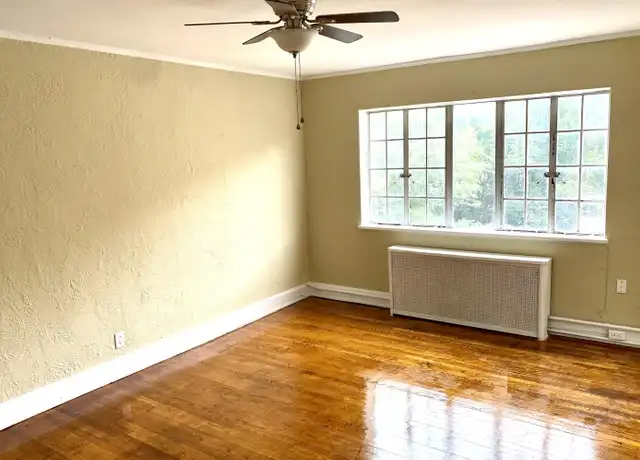 Property at 155 W River St Unit E-3, Wilkes-Barre, PA, 18702, 1 bed, 1 bath, [object Object]
