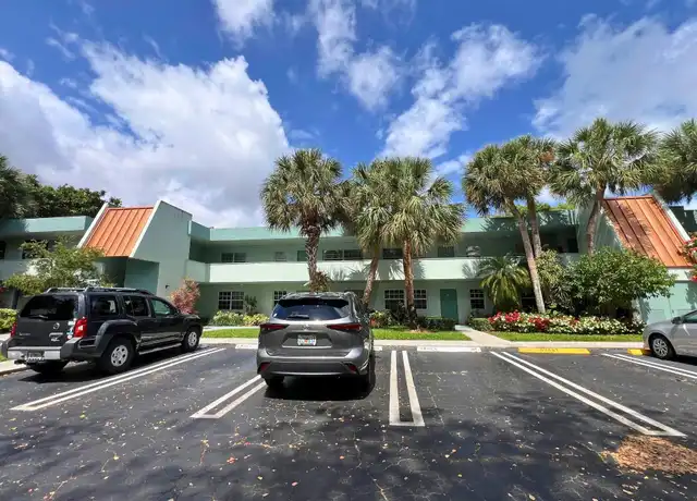 Property at 933 Cypress Grove Dr #205, Pompano Beach, FL, 33069, 3 beds, 2.5 baths, [object Object]