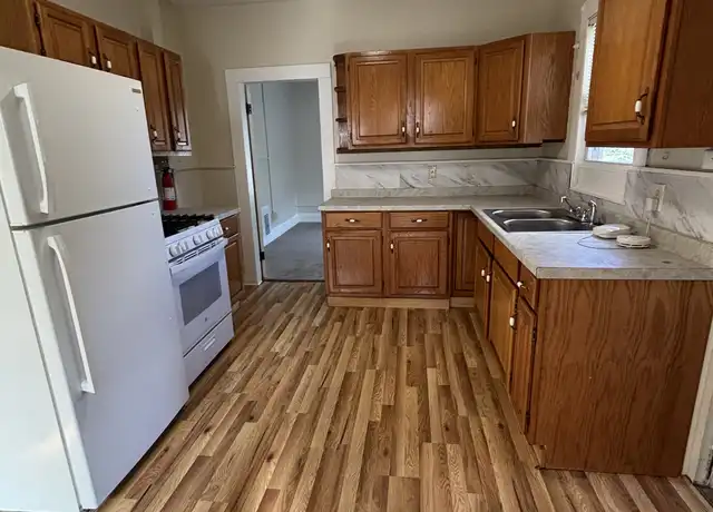 Property at 226 Prospect St Unit 2, Bristol, CT, 06010, 3 beds, 1 bath, [object Object]