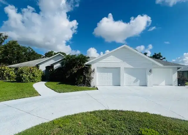 Property at 5638 Country Lakes Dr, Sarasota, FL, 34243, 3 beds, 2.5 baths, [object Object]