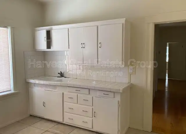 Property at 3844a International Blvd Unit 3844a, Oakland, CA, 94601, 3 beds, 1.5 baths, [object Object]