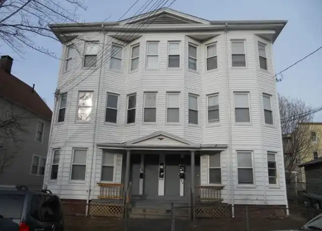 Property at 118 Rennell St, Bridgeport, CT, 06604, 2 beds, 1 bath, [object Object]