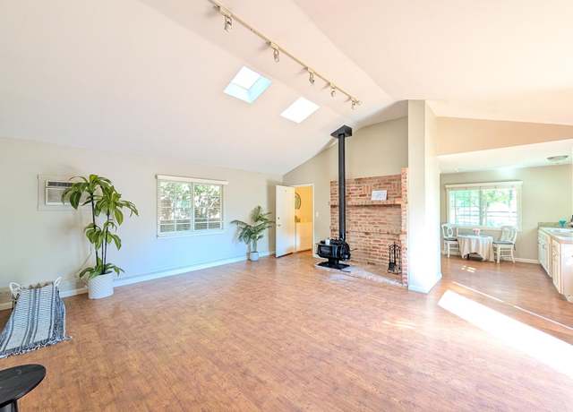 Photo of 2401 Stokes Canyon Rd, Calabasas, CA 91302