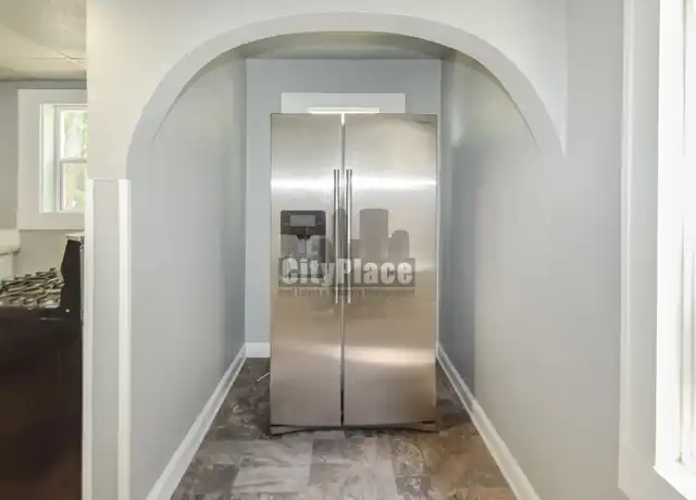 Property at 429 N Oakland Ave, Indianapolis, IN, 46201, 3 beds, 1 bath, [object Object]