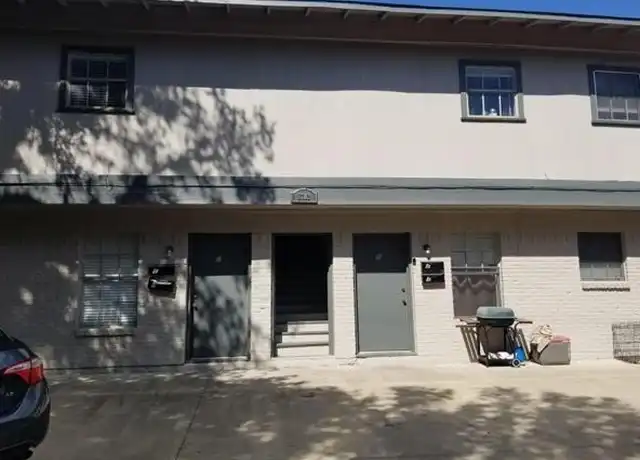 Property at 1702 Hunt St Unit 4, Commerce, TX, 75428, 1 bed, 1 bath, [object Object]