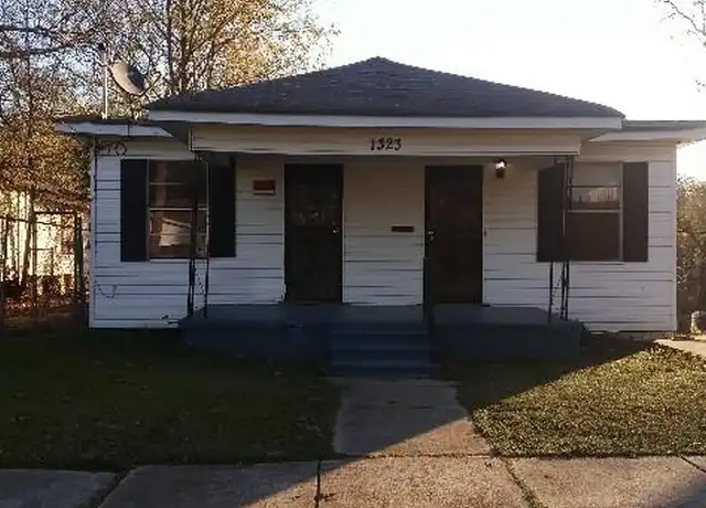 Property at 1323 Madison Ave, Shreveport, LA, 71103, 3 beds, 1 bath, [object Object]