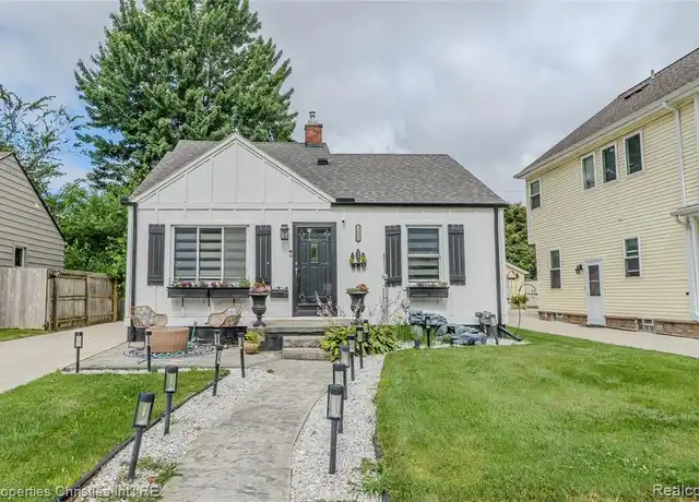 Property at 1328 McLean Ave, Royal Oak, MI, 48067, 3 beds, 2 baths, [object Object]