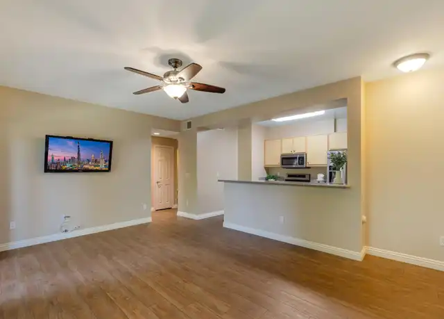 Property at 453 Country Club Dr #101, Simi Valley, CA, 93065, 1 bed, 1 bath, [object Object]